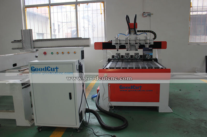 ماكينة راوتر CNC GC6090-4R ذات 4 محاور و4 مغازل و4 محاور دوارة للخشب والأرجل