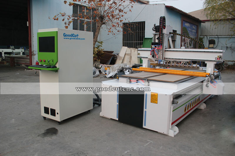 GC1325ATC راوتر CNC ATC الخطي GoodCut مع مبدل أدوات لتصنيع أبواب خزائن المطابخ
