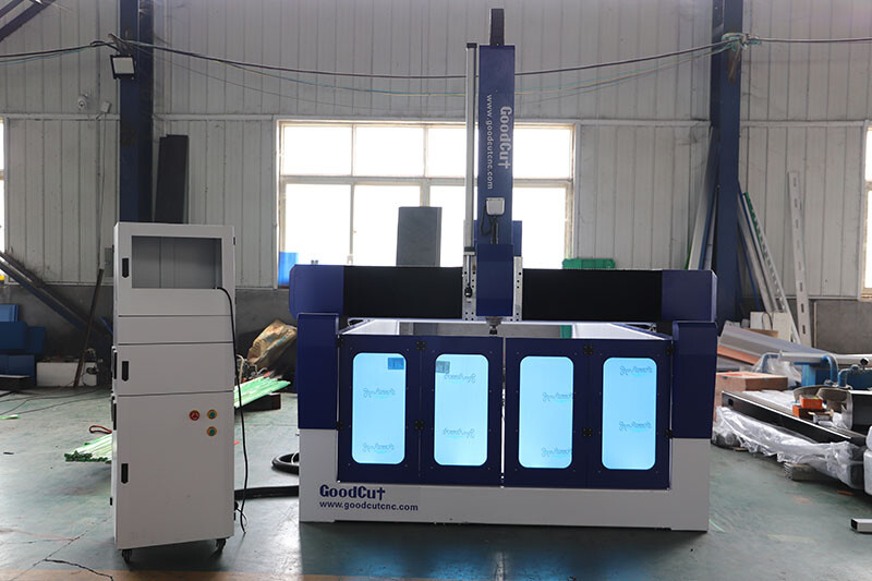 GC1325-4F CNC  محاو4ر آلة دوارة مع الجهاز