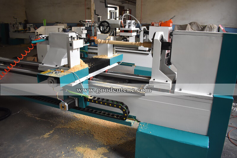 GC1530WL-S GoodCut Wood Turning Lathe Machine with Screw Lathe Spindle 6.jpg GC1530WL-S GoodCut Wood Turning Lathe Machine with Screw Lathe Spindle 6.jpg