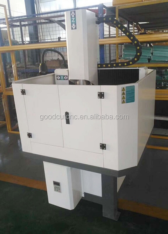 GC4040M GC6060M CNC  عالية الدقة آلة طحن المسمار النحاس والألومنيوم يموت