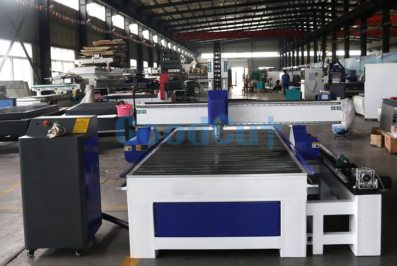 آلة راوتر CNC ذات 4 محاور GC1325R مع ملحق دوار جانبي لأعمال النجارة