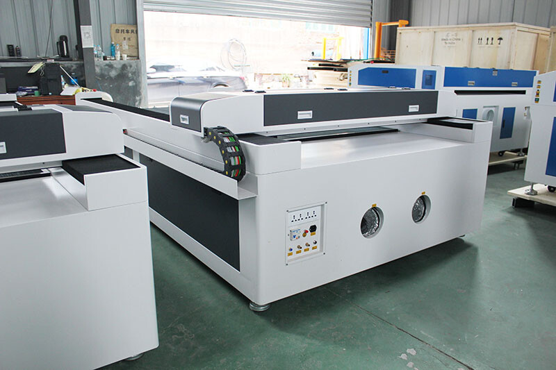 GC1325L CO2 الليزر قطع آلة الحفر