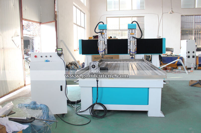 GC1325-2H-TR مستقلة مزدوجة المغزل 1325 النجارة التصنيع باستخدام الحاسب الآلي آلة التوجيه مع 4 محور دوران الجهاز