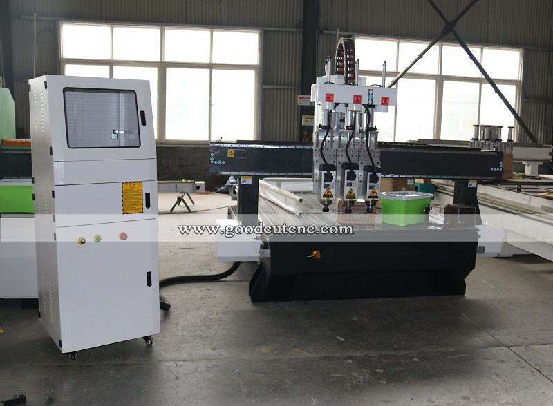 GC1325-P3 CNC router متعددة هوائي آلة النجارة رئس 