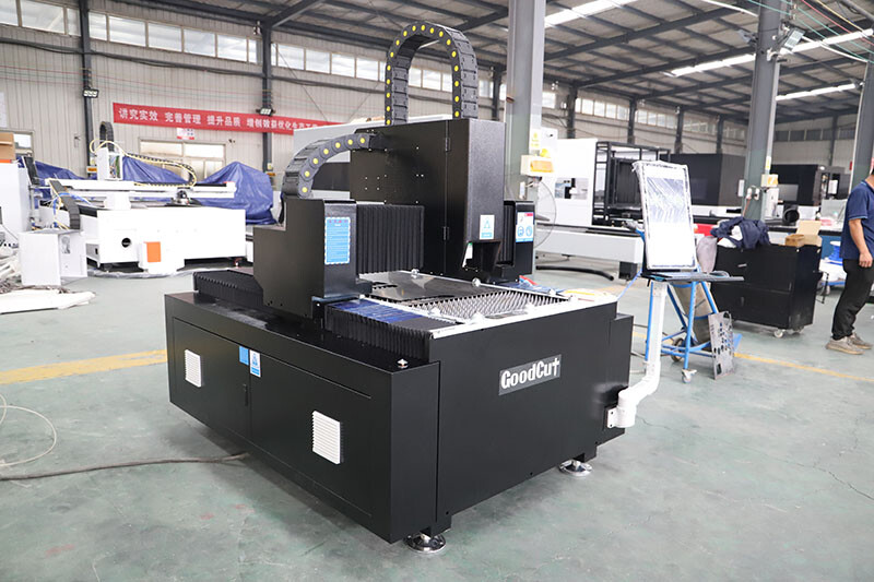 GC6090F GC6010F GC1390F كبيرة من الألياف البصرية ليزر آلة قطع المعادن