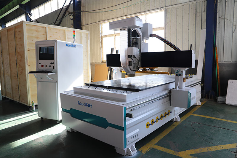 ماكينة التوجيه GC1325ATC GC1325ATC Jinan CNC راوتر للأعمال الخشبية