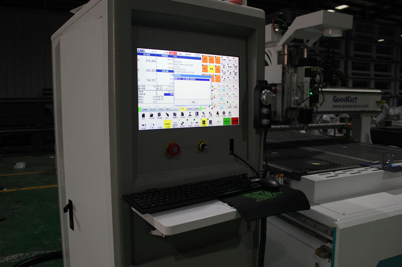 GC1325ATC New Design Automatic Tool Changer CNC Router Machine3.jpg