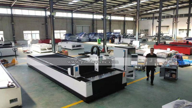 GC1560F GC2060F كبيرة من الألياف البصرية آلة قطع الليزر مع cypcut تحكم قطع الكربون الفولاذ المقاوم للصدأ