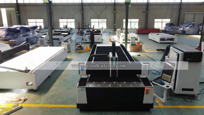 GC1560F GC2060F كبيرة من الألياف البصرية آلة قطع الليزر مع cypcut تحكم قطع الكربون الفولاذ المقاوم للصدأ