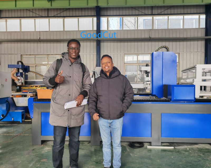 Ethiopian customers come to visit factories and machines 2.png