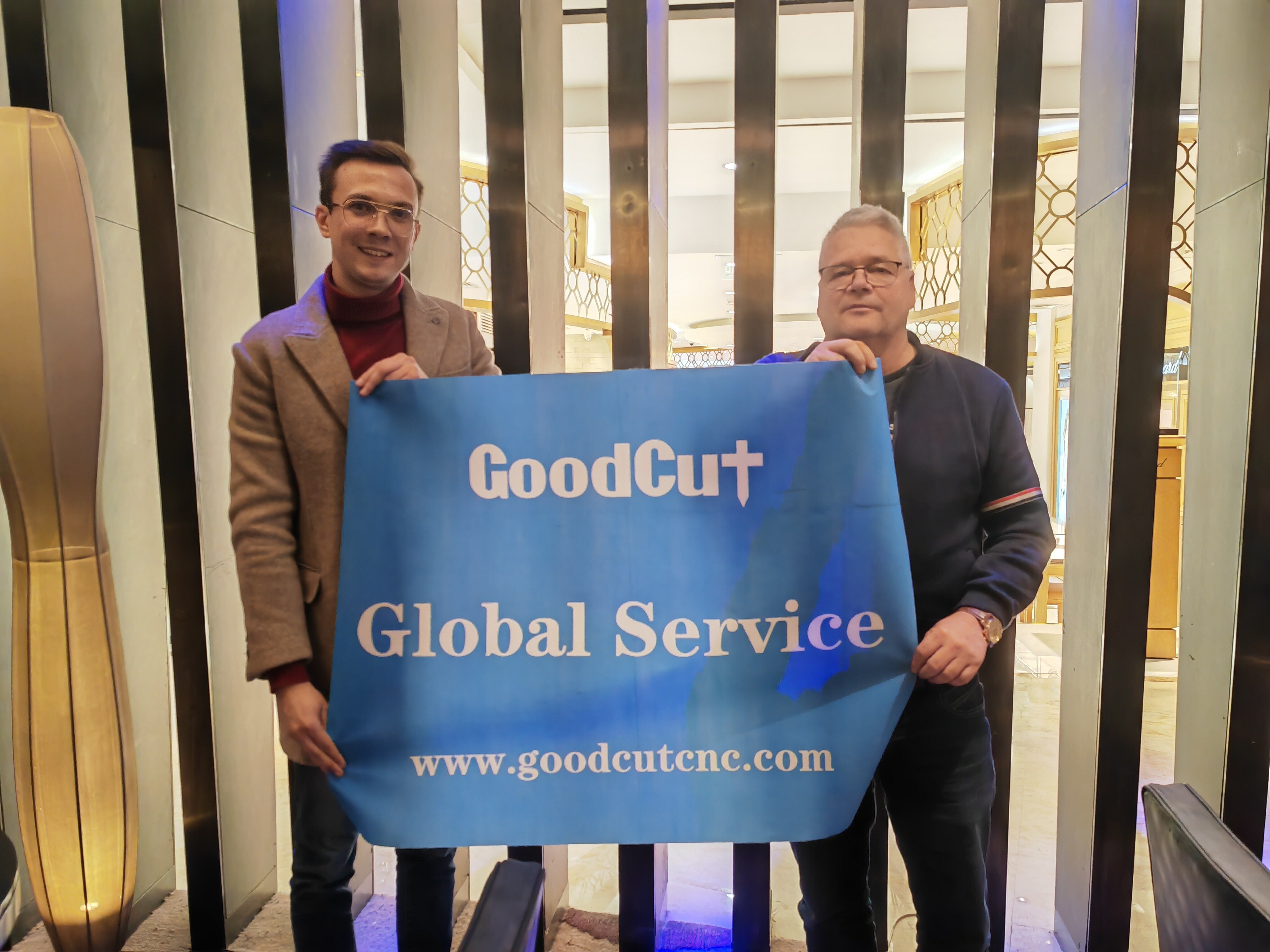 شريكك الموثوق لماكينات الوسم بالليزر في كندا