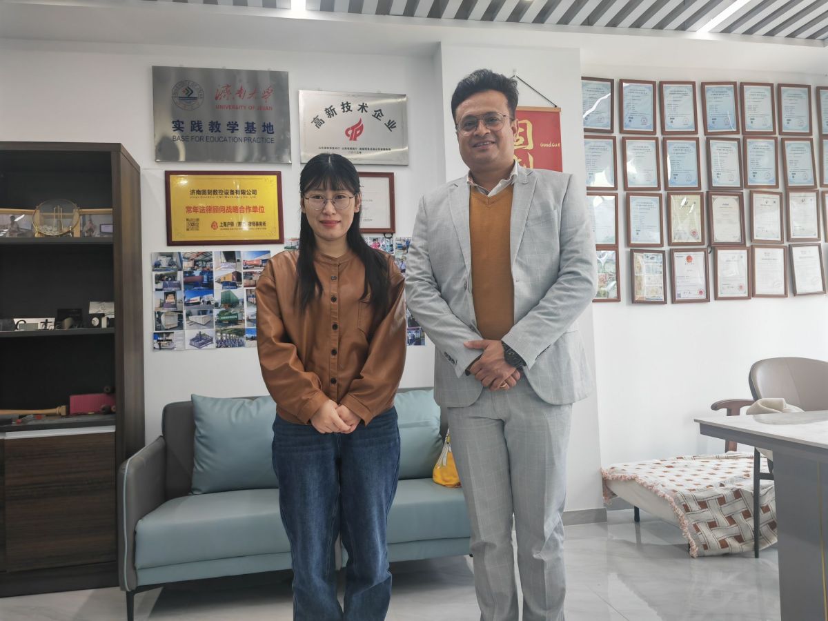 customer visit 2.png