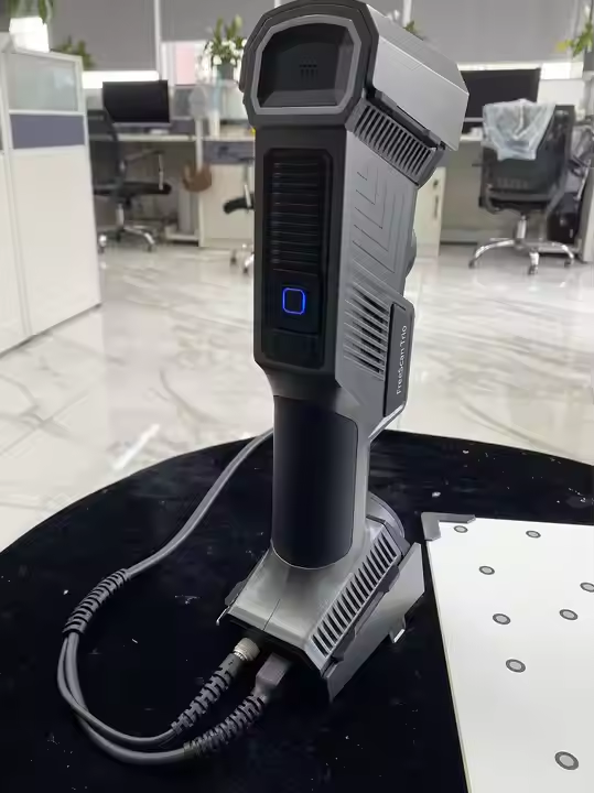ماسح ضوئي ليزري ثلاثي الأبعاد بالليزر GoodCut FreeScan Trio بدقة 0.02 مم