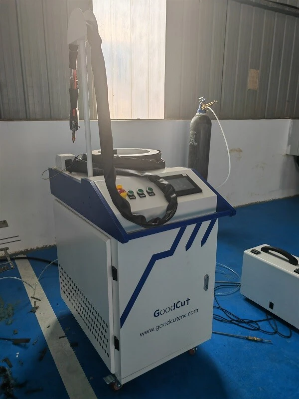 ماكينة تنظيف القطع واللحام بالليزر GC-WCC 4 في 1 بتصميم جديد