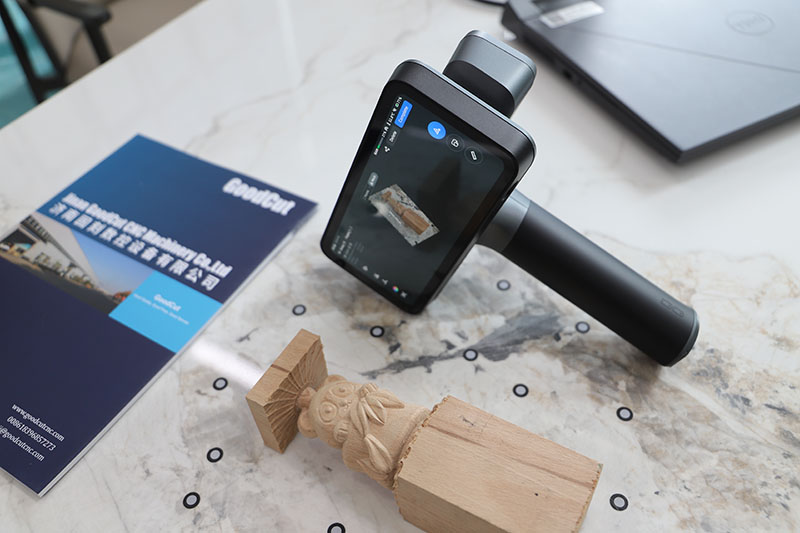 ماسح ضوئي لاسلكي محمول باليد EinScan Rigil 3D مع مصدر ضوء هجين