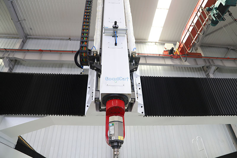 ماكينة التوجيه GC2040 عالية المستوى GC2040 - ماكينة التوجيه باستخدام الحاسب الآلي ذات 5 محاور للخشب الرغوي EPS حجر الألوينوم