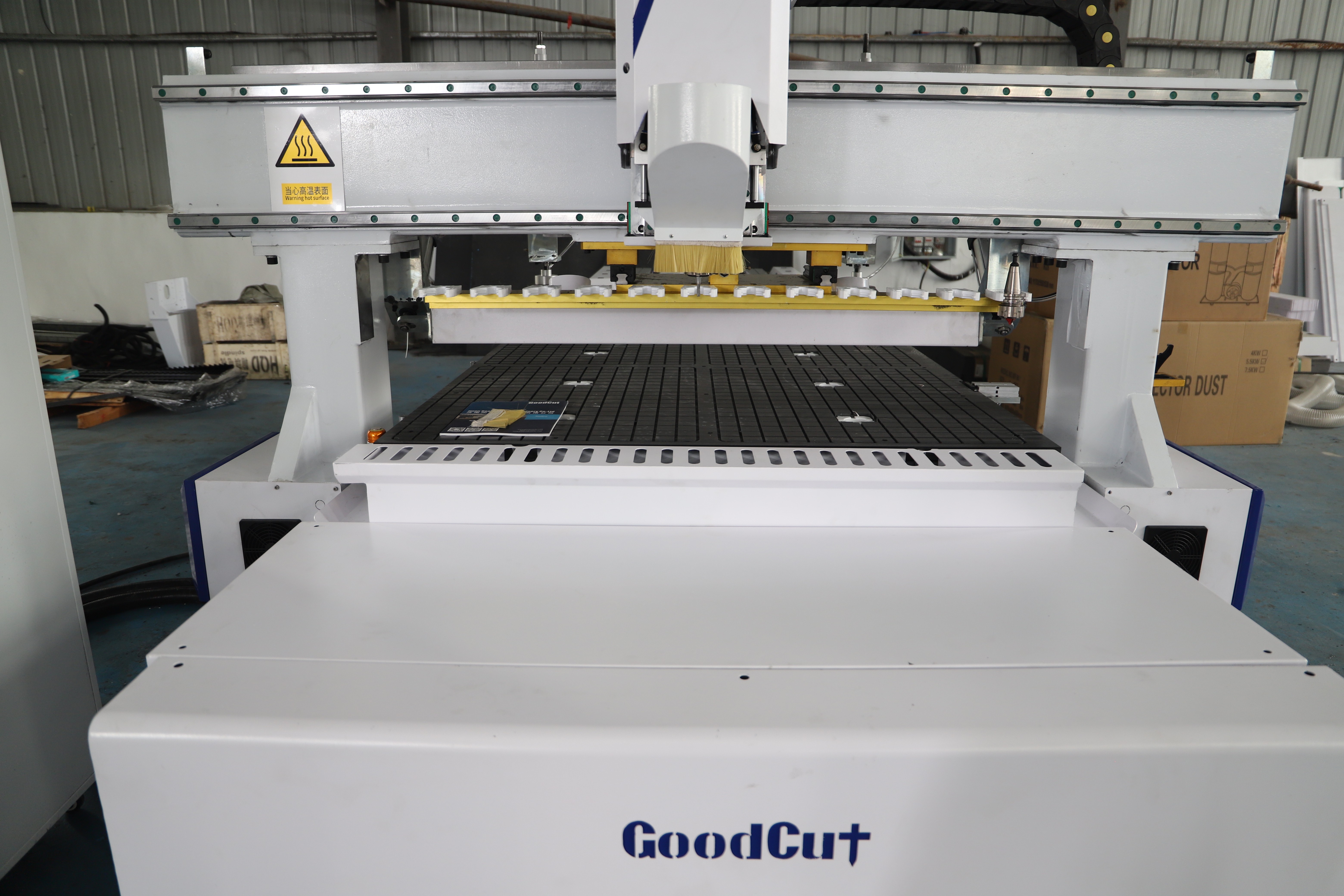 GC1325ATC ماكينة راوتر CNC ذاتية تغيير الأدوات الأوتوماتيكية