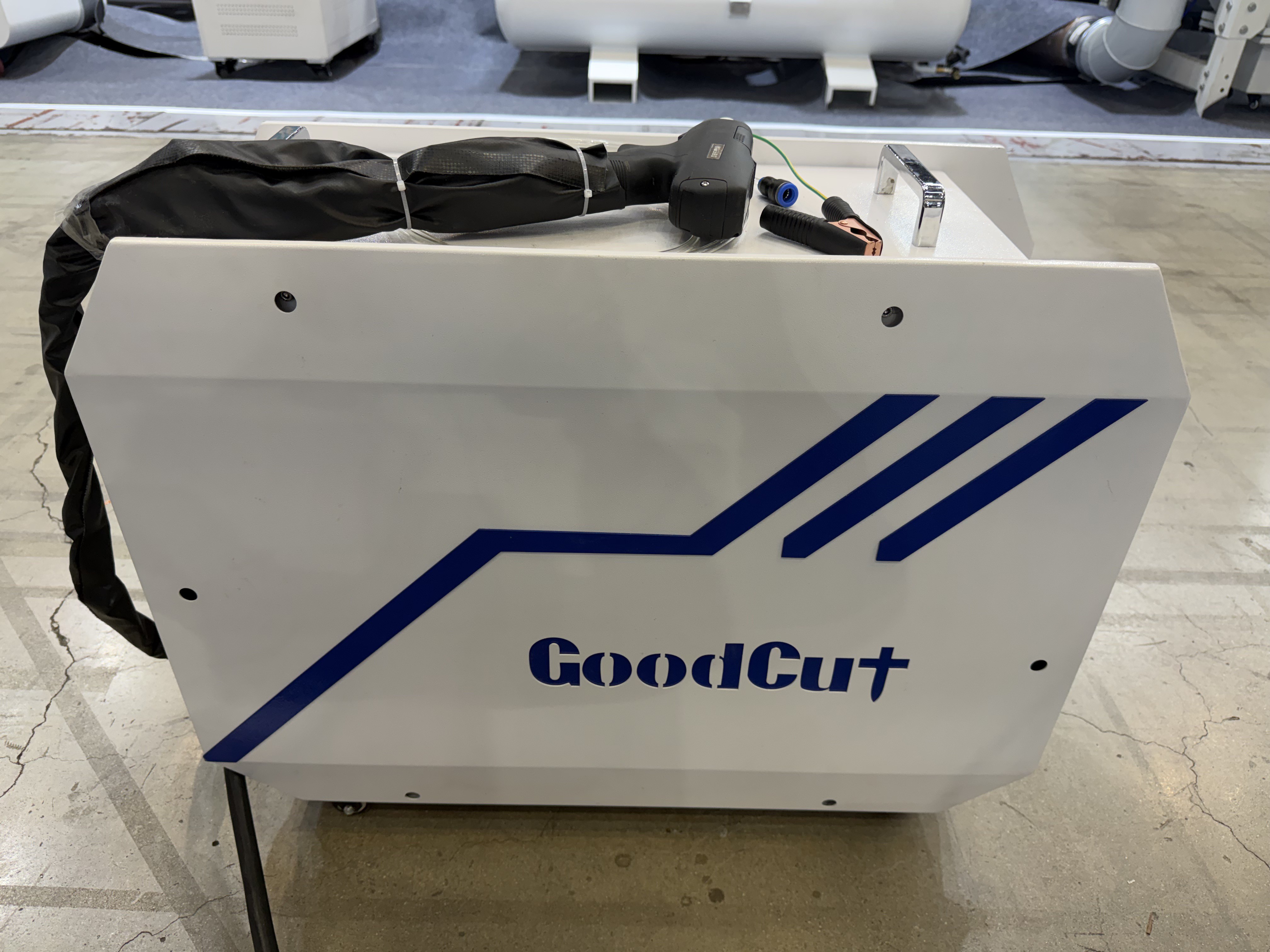 GC-WCCA آلة لحام ليزر بتبريد هوائي 5 في 1 للحام والقطع والتنظيف بالليزر