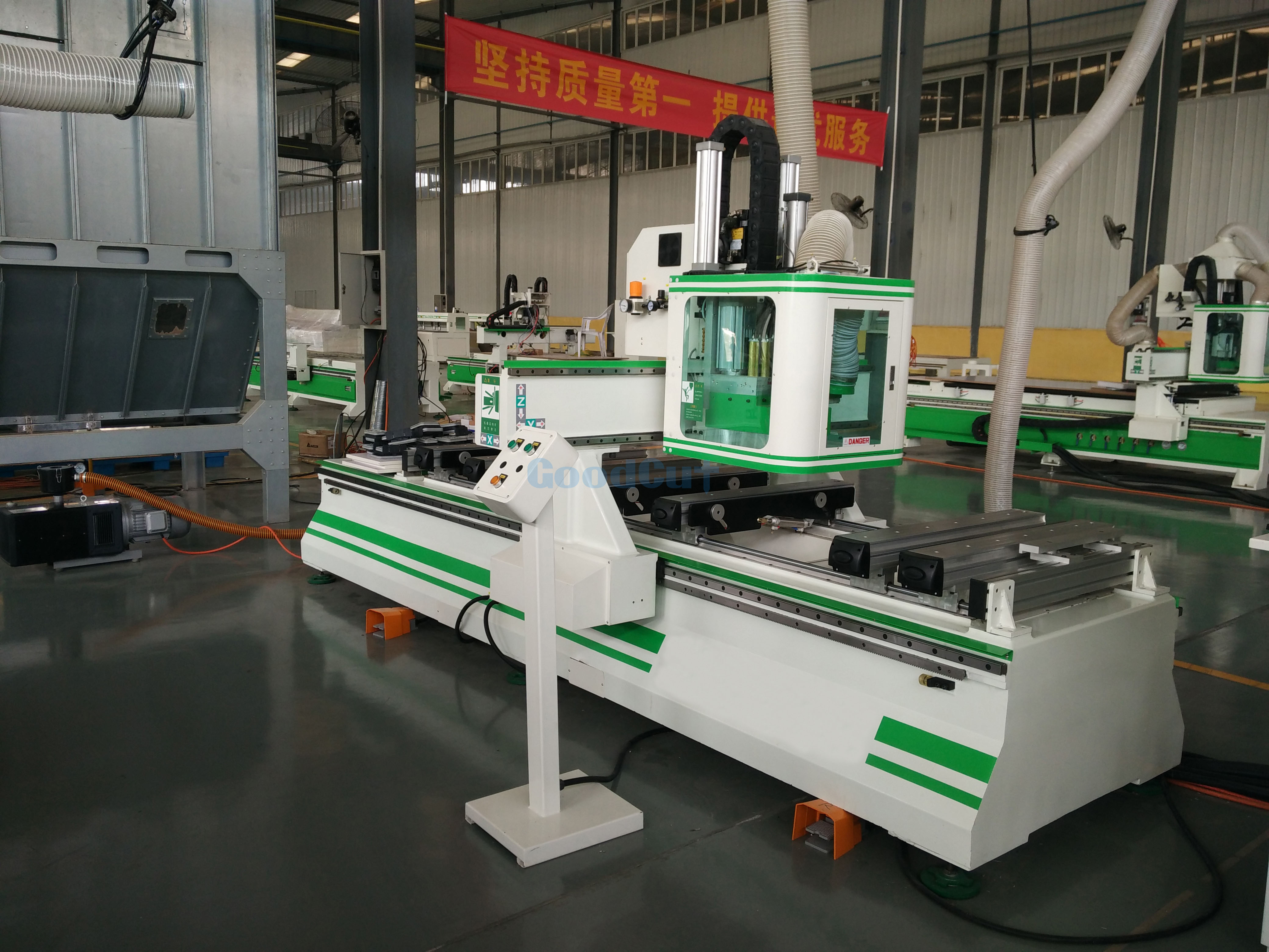 ماكينة توجيه CNC ATC بآلة تغيير أدوات خطية CNC للحفر والحز والطحن الفعّالة ذات 5 جوانب لأثاث الألواح وPods Block PTP Wo