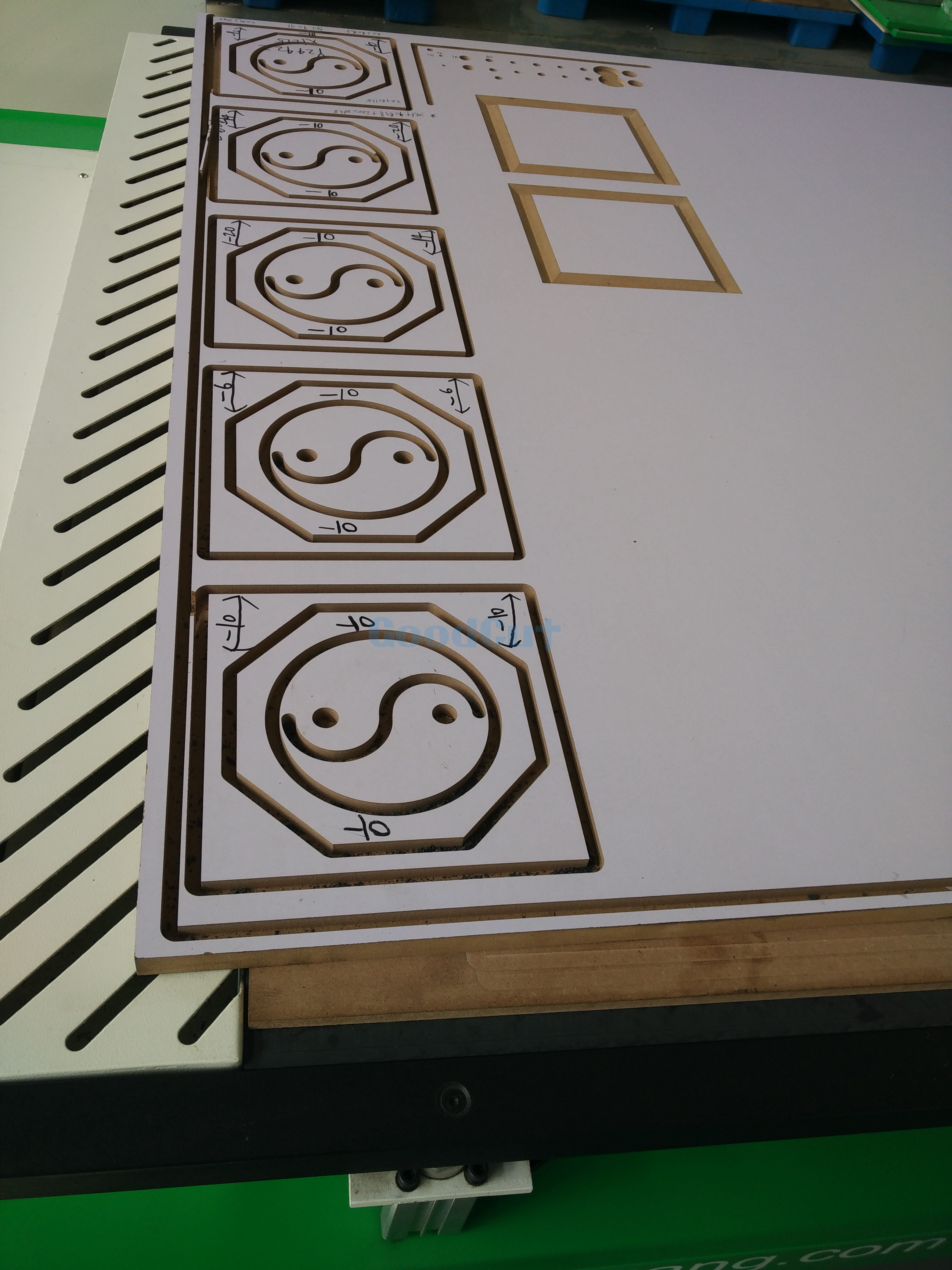 Sample (1)