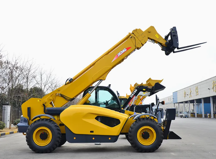 أداة مناولة تلسكوبية صينية رسمية XCMG مقاس 17 م 4.5 طن Xc6-4517K للبيع