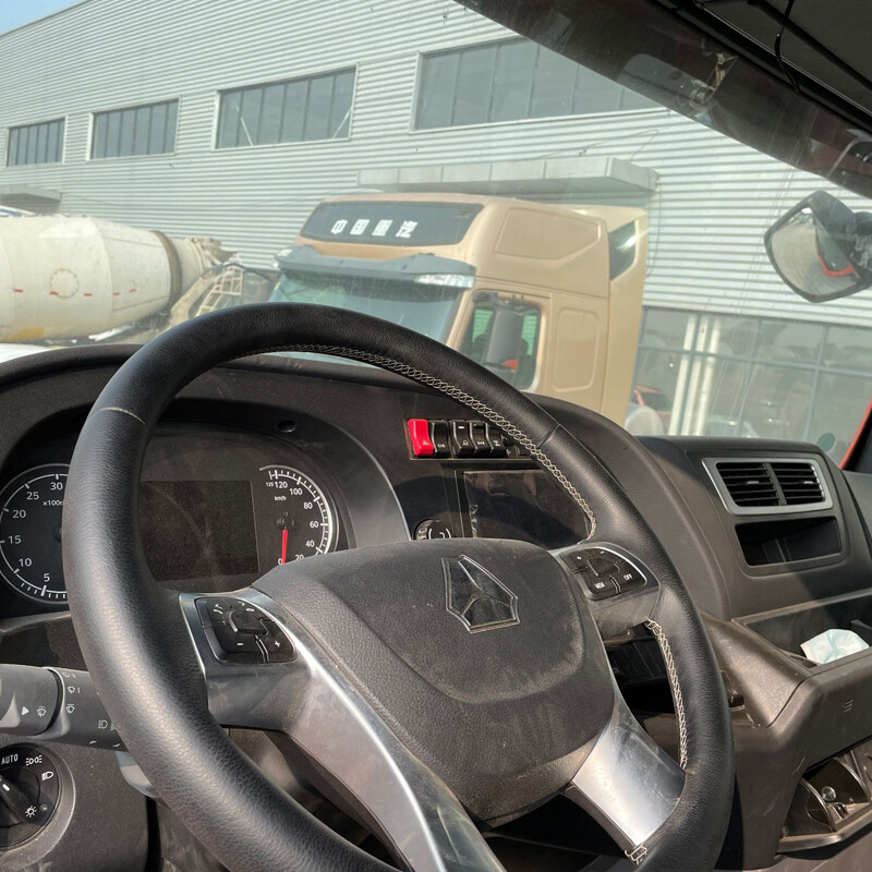 تصدير شاحنة سينوتروك C7H الثقيلة 440 حصان 6X4 جرار جرار غاز طبيعي مضغوط