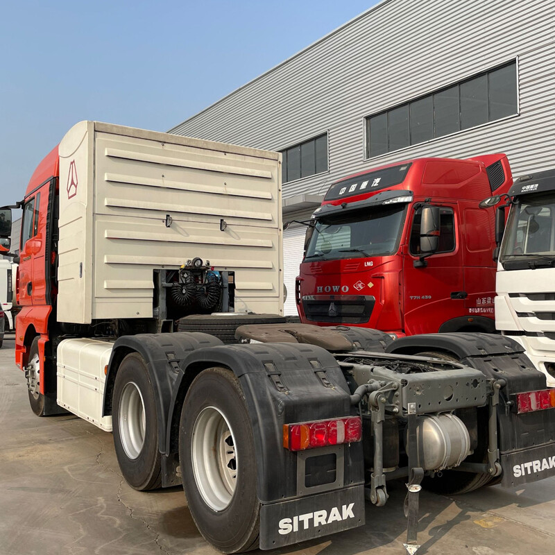 تصدير شاحنة سينوتروك C7H الثقيلة 440 حصان 6X4 جرار جرار غاز طبيعي مضغوط