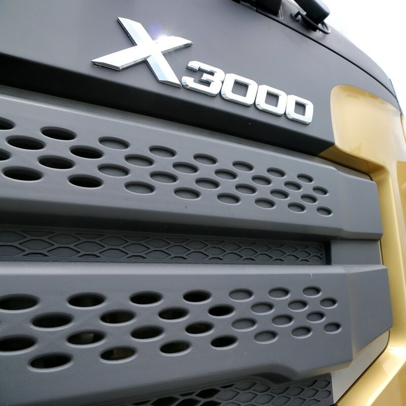 شاحنة جرار شاكمان X3000 6X4 500 حصان مستعملة من الصين