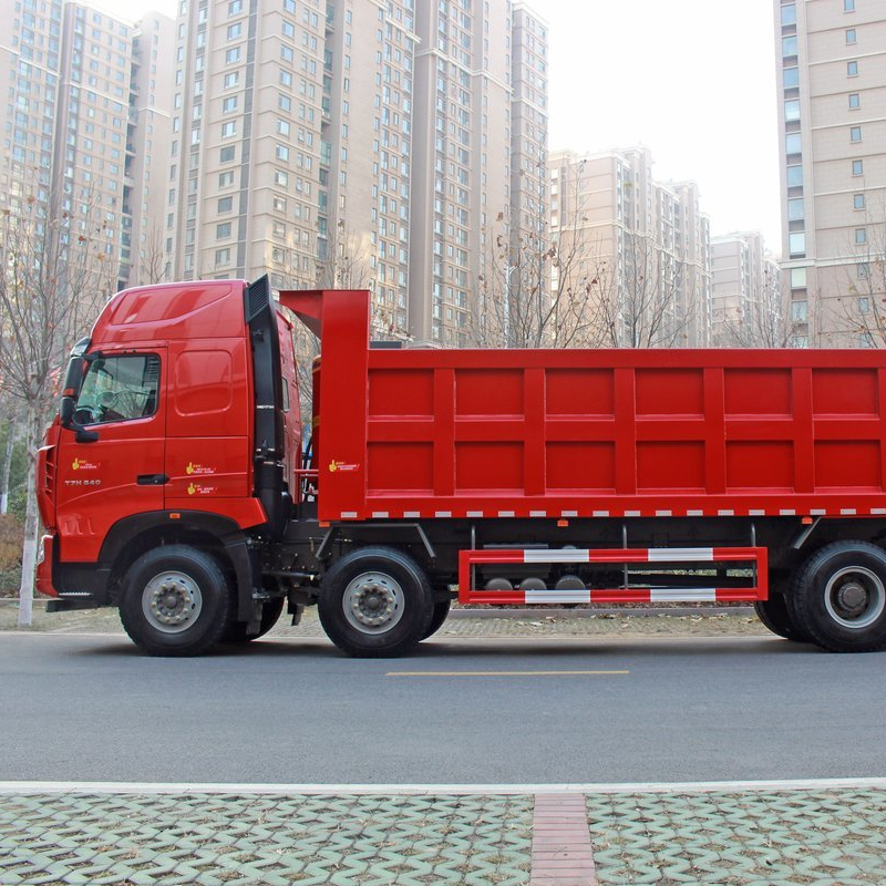 شاحنة SINOTRUK HOWO T7H 540HP الثقيلة 8x4 8.5m شاحنة قلابة