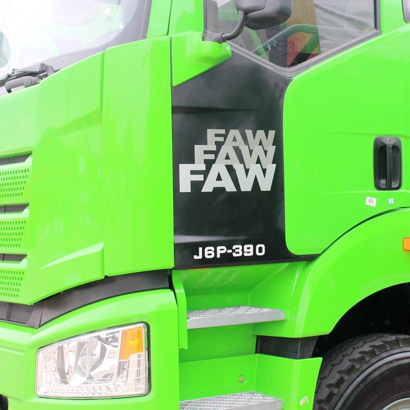 شاحنة قلابة جديدة ومستعملة 6X4 FAW J6p 390HP مع صنع في الصين