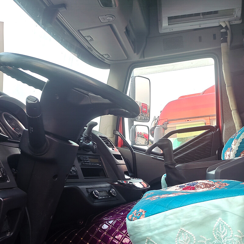 سعر شاحنة الجرار فاو J6P 4X2 للبيع من المصنع