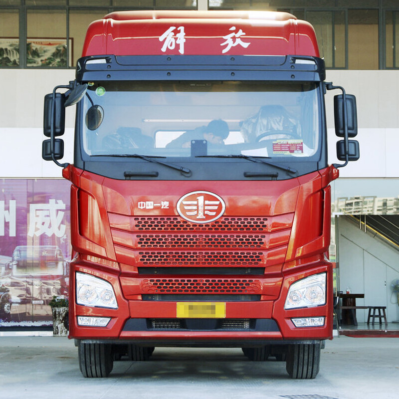 شاحنة جرار FAW JH6 6x4 460 حصان تعمل بالغاز الطبيعي المضغوط