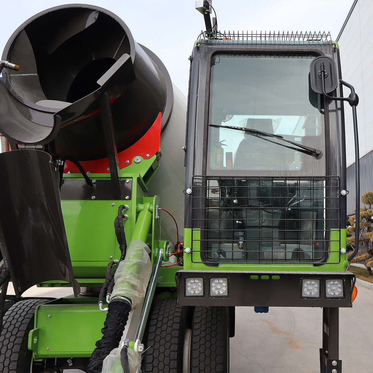 6.5 متر مكعب شاحنة خلاطة خرسانة ذاتية التحميل