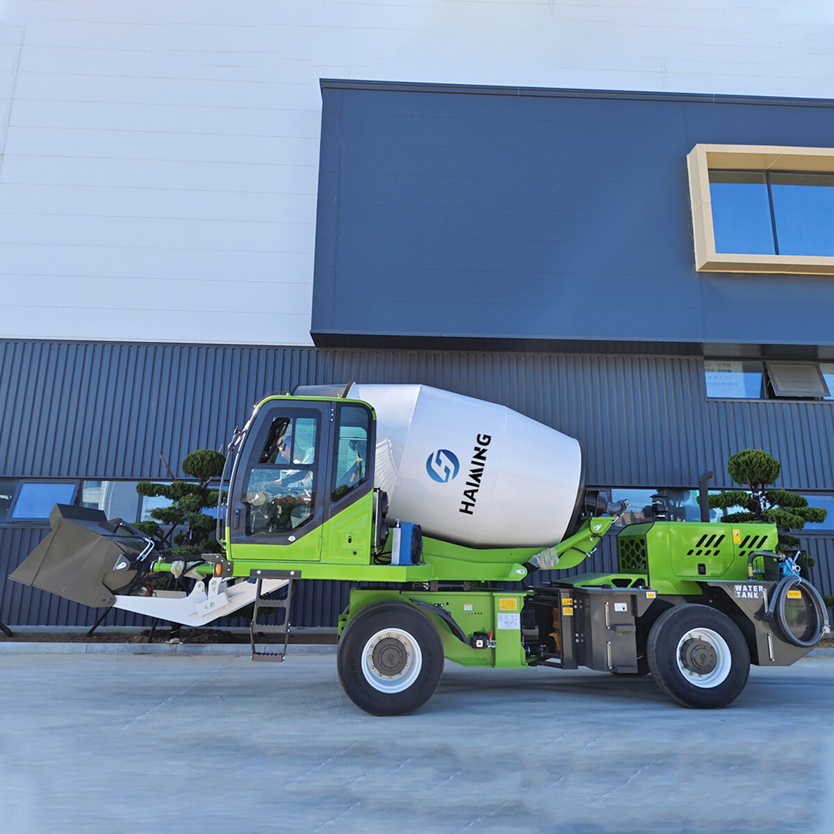 5.5 متر مكعب شاحنة خلاطة خرسانة ذاتية التحميل