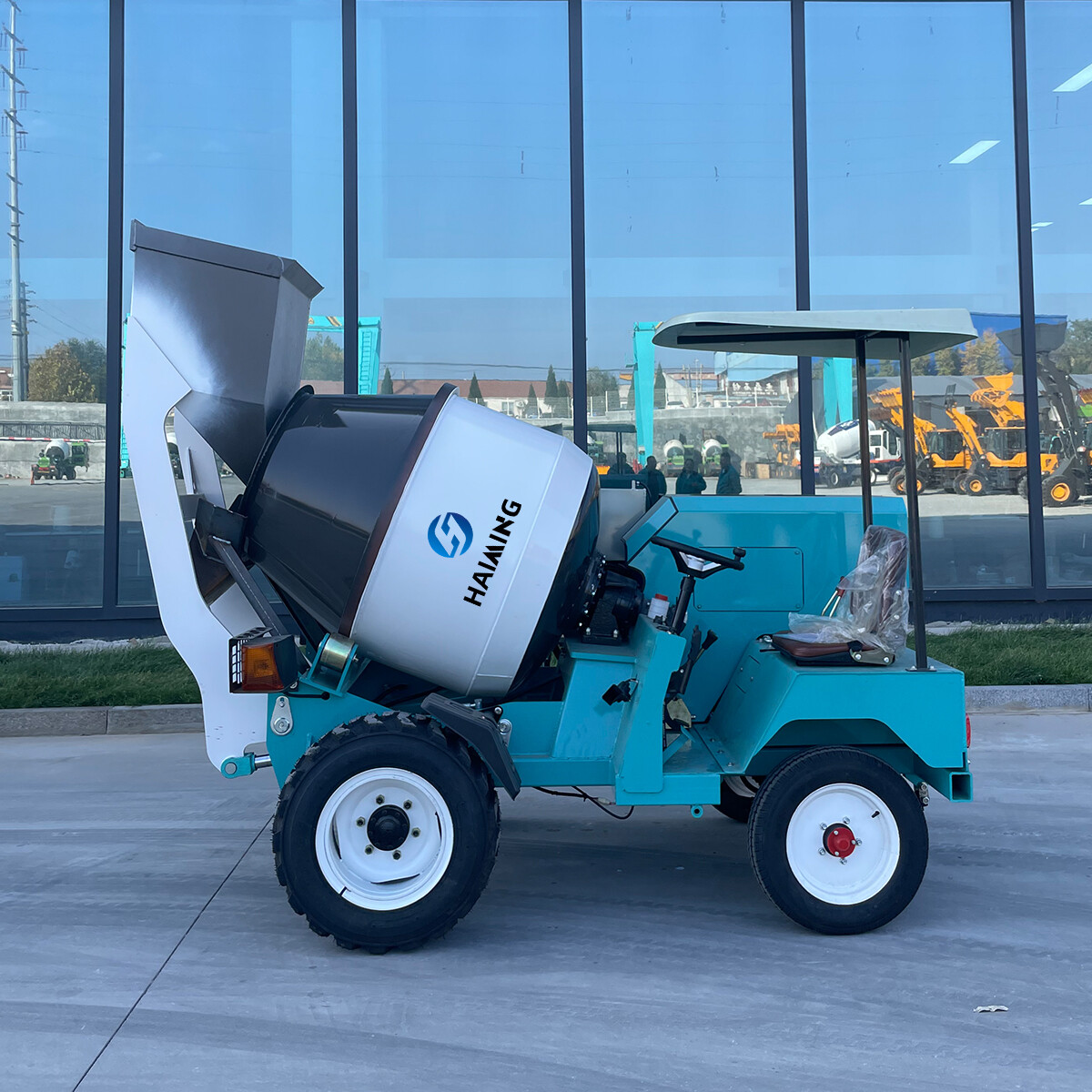 0.5 متر مكعب شاحنة خلاطة خرسانة ذاتية التحميل