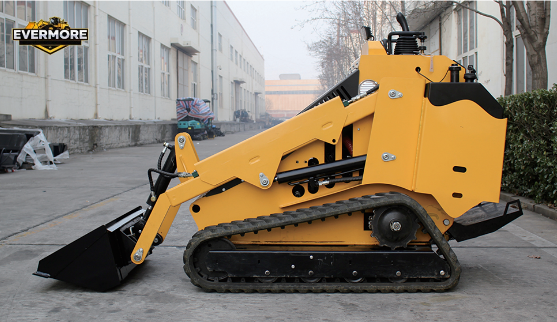 لودر انزلاقي مدمج - إيفرمور | معدات بناء قوية ومتعددة الاستخدامات