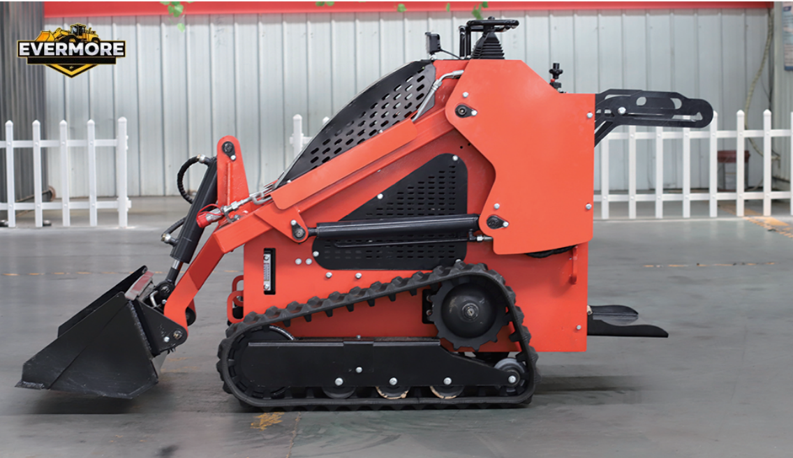 لودر انزلاقي مدمج - إيفرمور | معدات بناء قوية ومتعددة الاستخدامات