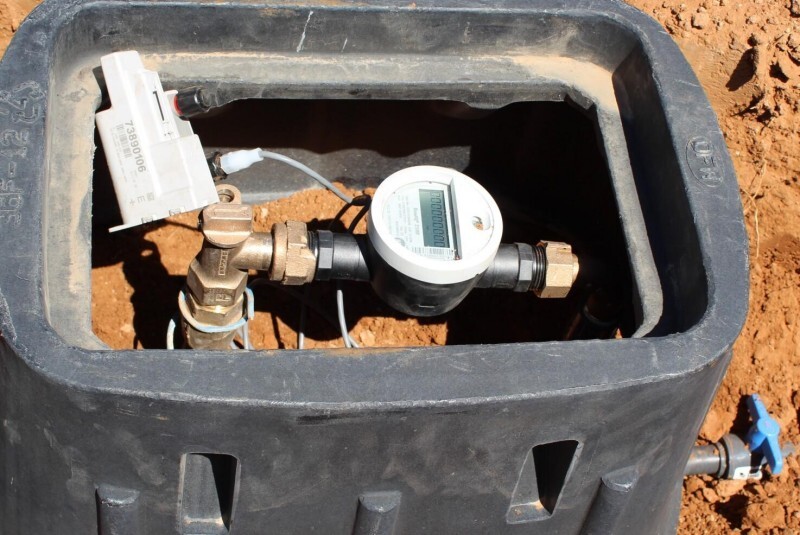 صندوق عداد المياه تحت الأرض