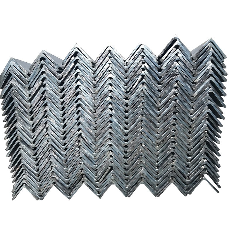 قضيب فولاذي بزاوية