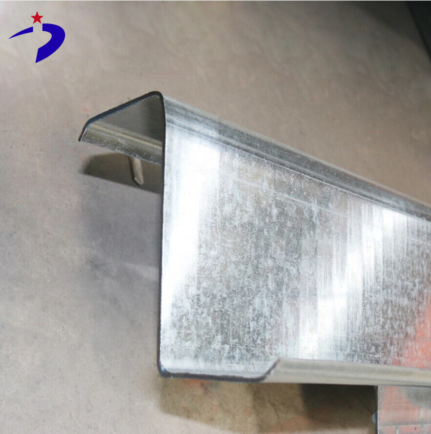 صفائح فولاذية على شكل Z