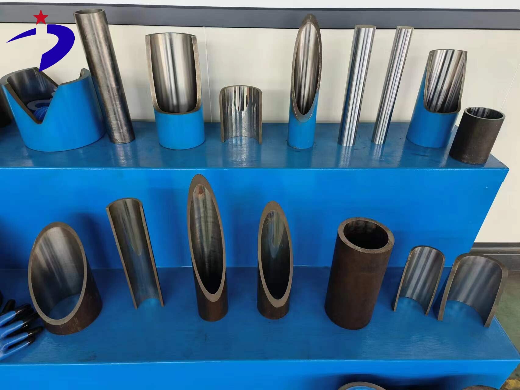 أنبوب مصقول