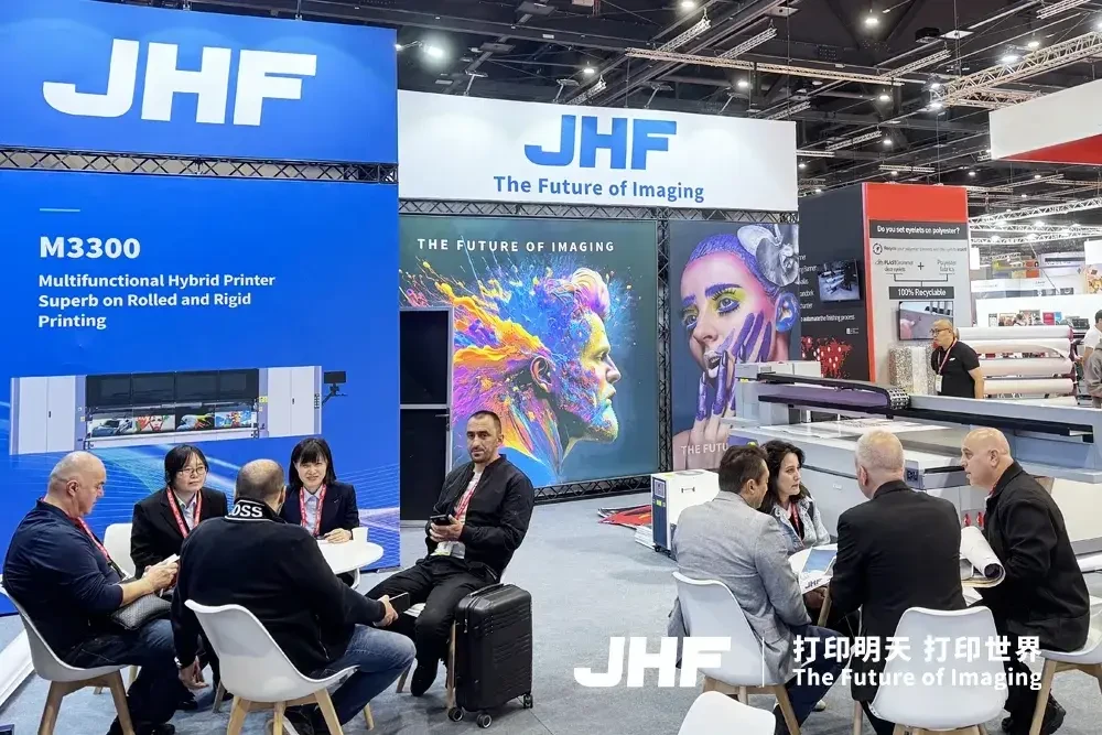 ظهر جين هنغفنغ في معرض FESPA: الخروج إلى البحر وركوب الأمواج، والتنافس على قوة دفع جيدة