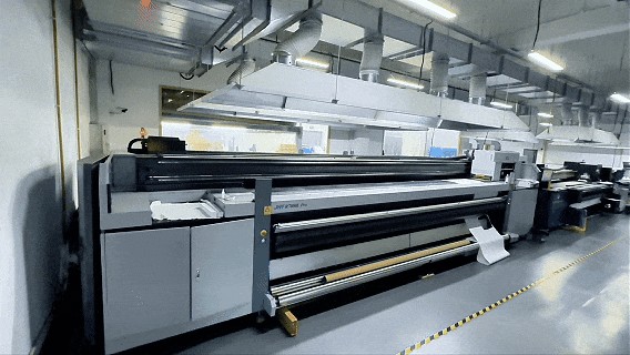 1764567300853990913823760384