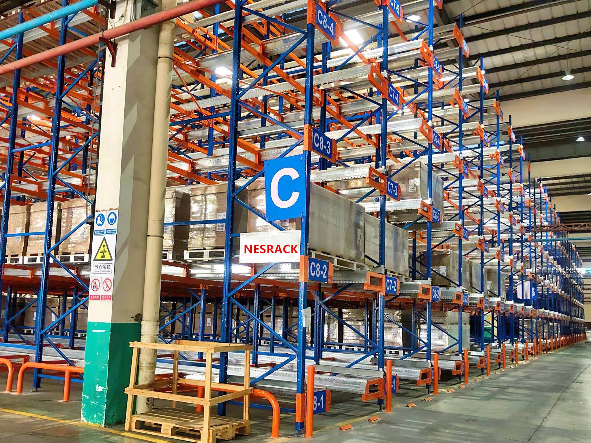 التركيز على معدات التخزين والخدمات اللوجستية عالية الجودة لأكثر من 15 عامًا