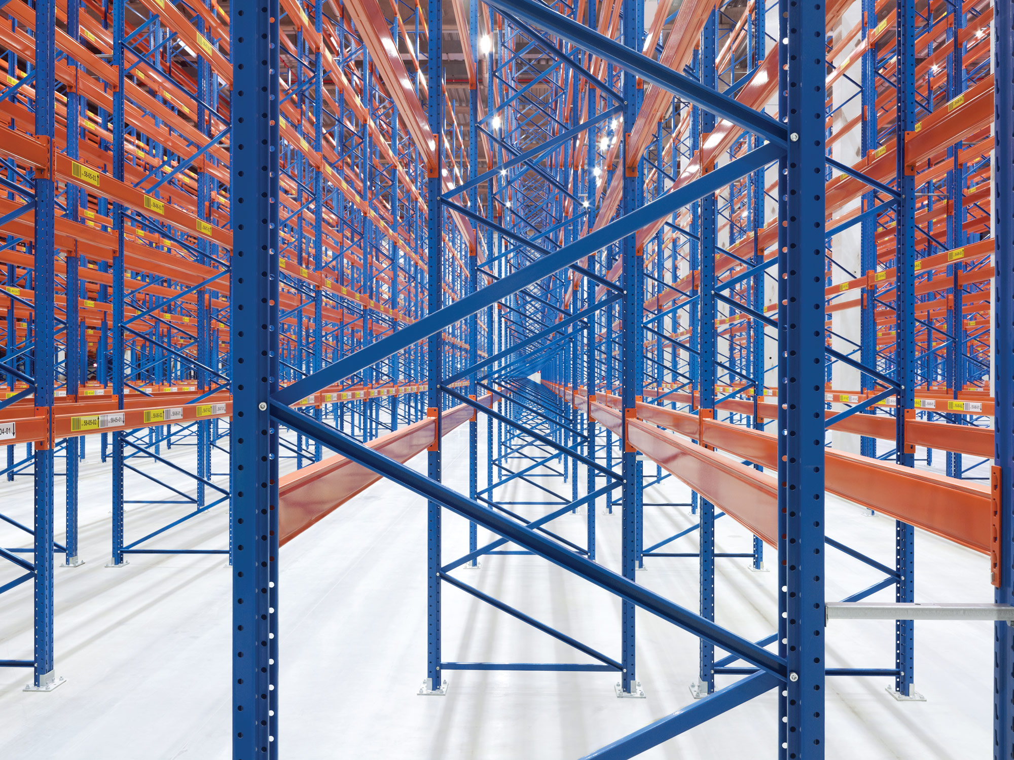 تهدف أرفف NELSON Racking إلى خلق قيمة مضافة للعملاء في جميع أنحاء العالم.