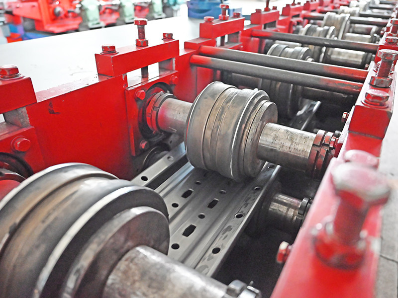 ماكينة تشكيل ثني العمود على البارد