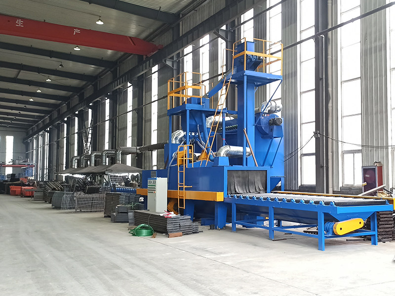 ماكينة السفع بالخردق والصنفرة