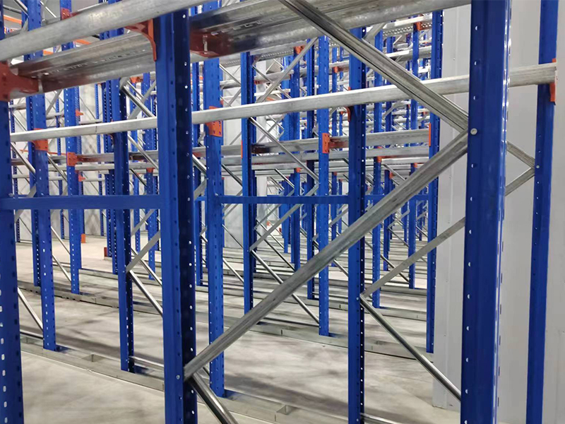 اشترى عميل فلبيني من خلال الرف