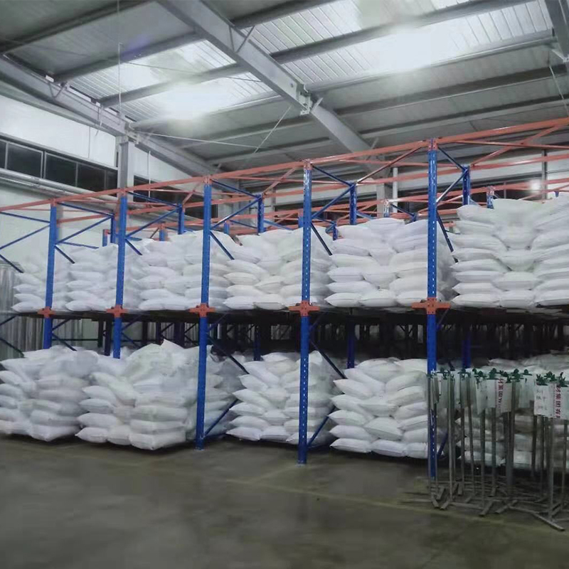 مشروع رفوف القيادة في السيارة